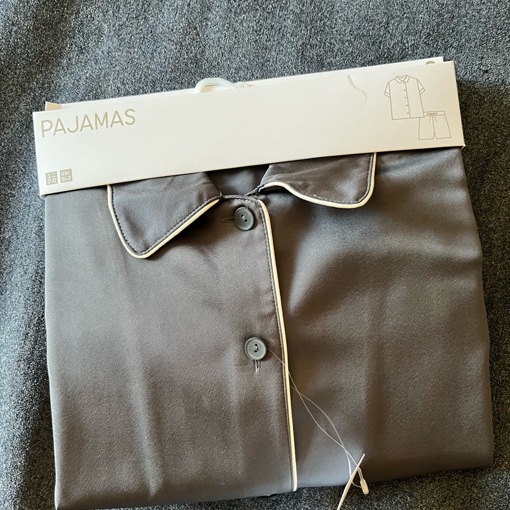 UNIQLO pajama set